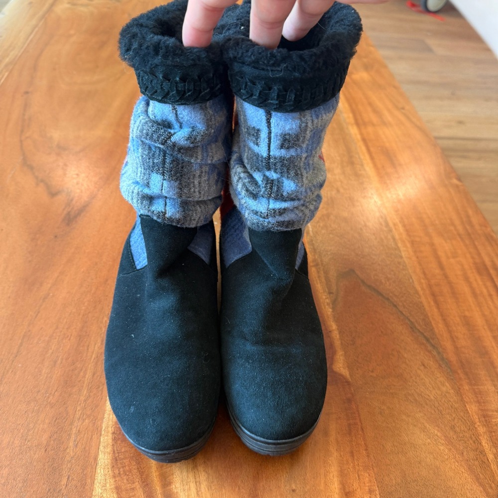 Pendleton Women's Southwest Wool/Black‎ Suede Slip-on Boots Size 6